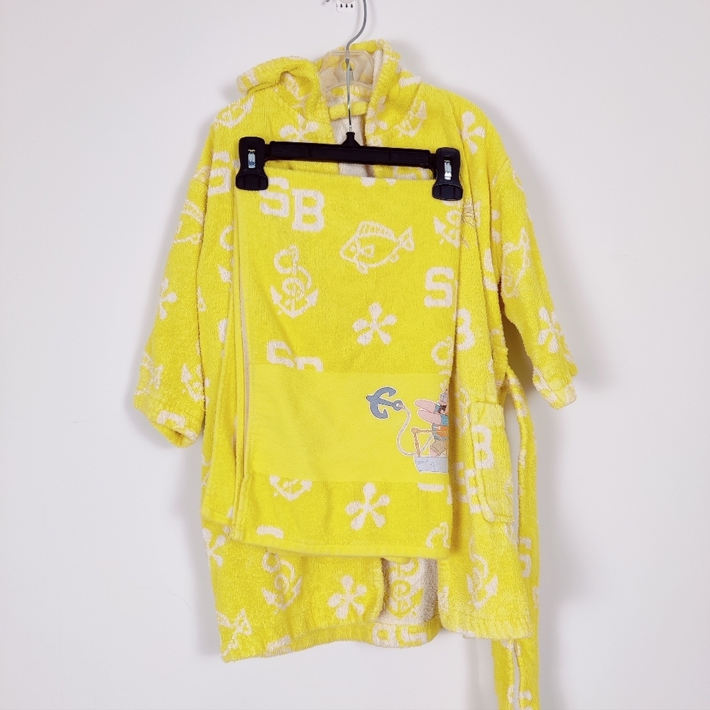 SpongeBob SquarePants Bath Robe and Towel in Yellow Size 2 / 4 Years Old
